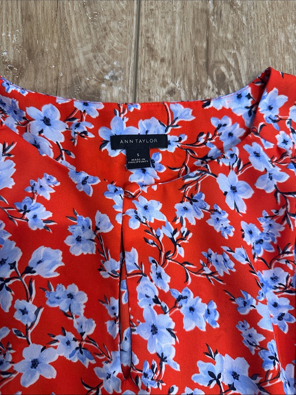 Ann Taylor Smocked Red and Blue Floral Blouse Size S - Picture 3 of 7